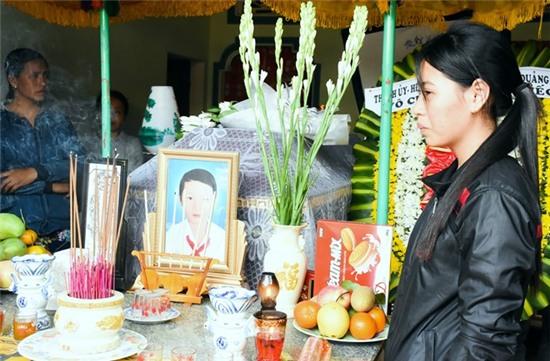 Co giao Quang Ngai quan dau khi mat '9 dua con' hinh anh 3