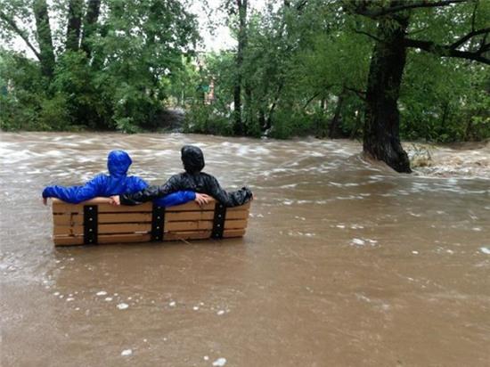 khoanh khac hai huoc cua cac cap vo chong hinh anh 15