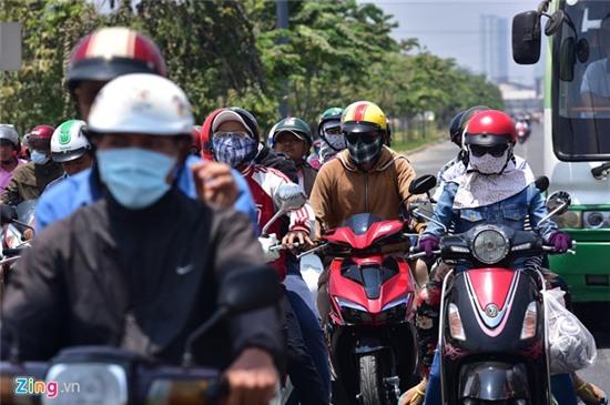 Muu sinh trong nang gan 40 do C o Sai Gon hinh anh 2