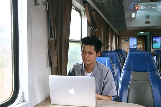 Người Sài Gòn nô nức trải nghiệm chuyến tàu ngoại ô đầu tiên chỉ với giá 10.000 đồng - Ảnh 13.