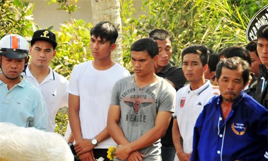 nguoi-me-nghen-ngao-tien-hau-ve-phuoc-tho-ve-voi-dat-10