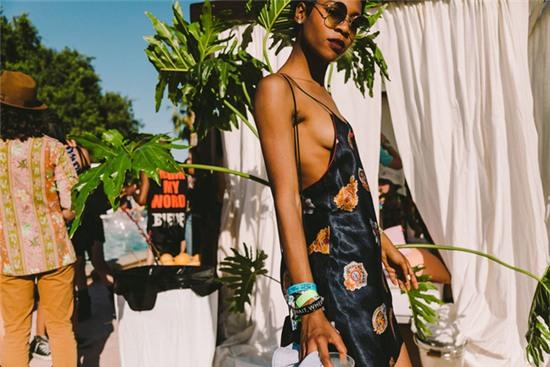 Muốn gặp những cô nàng sexy và hot nhất nước Mỹ, cứ đến tiệc bể bơi của Coachella! - Ảnh 16.