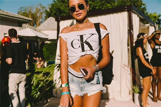 Muốn gặp những cô nàng sexy và hot nhất nước Mỹ, cứ đến tiệc bể bơi của Coachella! - Ảnh 25.