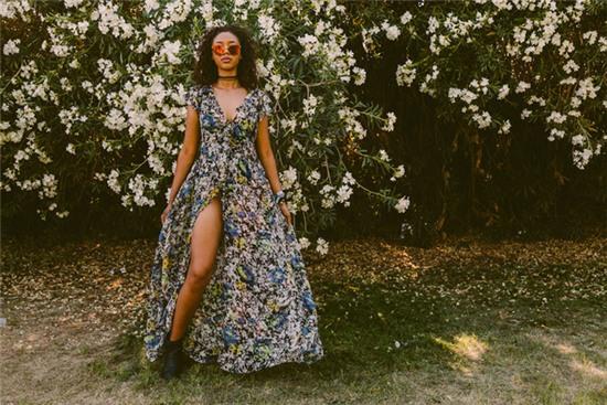 Muốn gặp những cô nàng sexy và hot nhất nước Mỹ, cứ đến tiệc bể bơi của Coachella! - Ảnh 4.