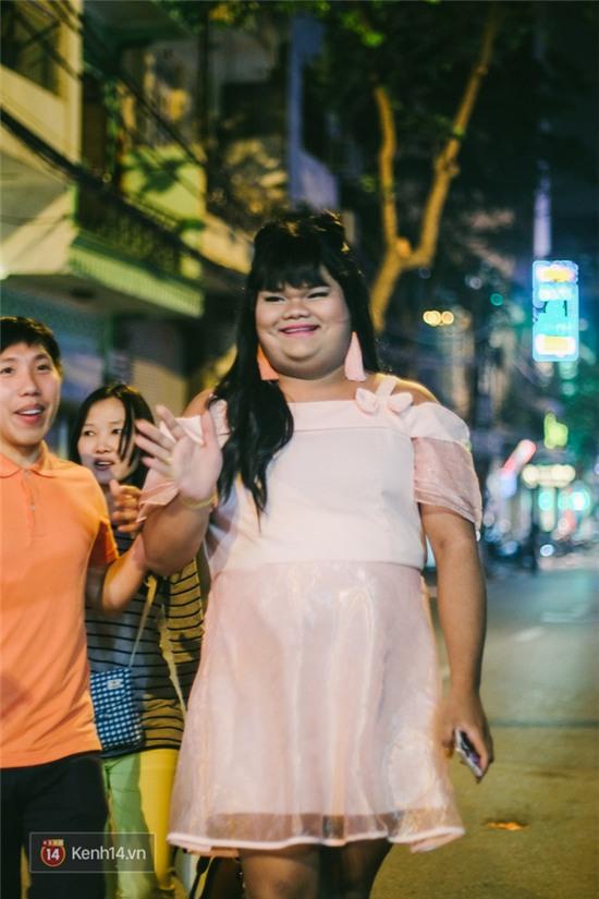 Chùm ảnh: 1001 biểu cảm của Happy Polla tại sự kiện khiến fan Việt thích thú - Ảnh 1.