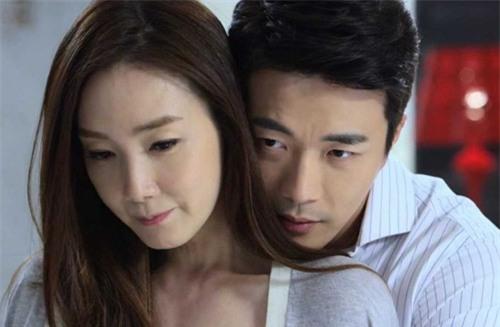 chet dung voi loi thu nhan muon mang cua chong - 1