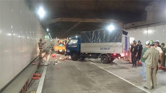 Tai nan trong ham Thu Thiem, 1 nguoi chet, 4 bi thuong hinh anh 1