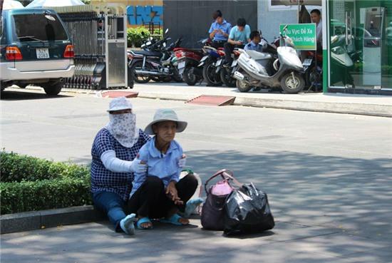 nắng nóng, sài gòn, trốn nắng, giải khát, công nhân, người di cư
