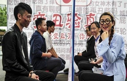 gioi tre trung quoc lam mat xau thu long nguoi yeu hinh anh 1