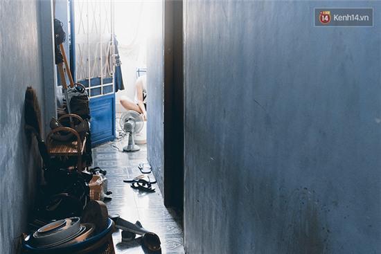 Sài Gòn nóng như đổ lửa, phòng trọ sinh viên biến thành lò luyện đơn - Ảnh 2.