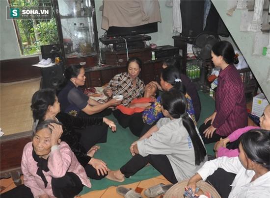 Bà nội kể lại giây phút 2 cháu trai bị mẹ sát hại ở Hải Dương - Ảnh 1.