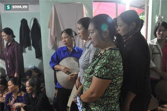 Bà nội kể lại giây phút 2 cháu trai bị mẹ sát hại ở Hải Dương - Ảnh 2.