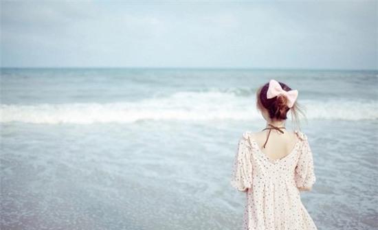 Em vẫn chạy trốn nỗi cô đơn