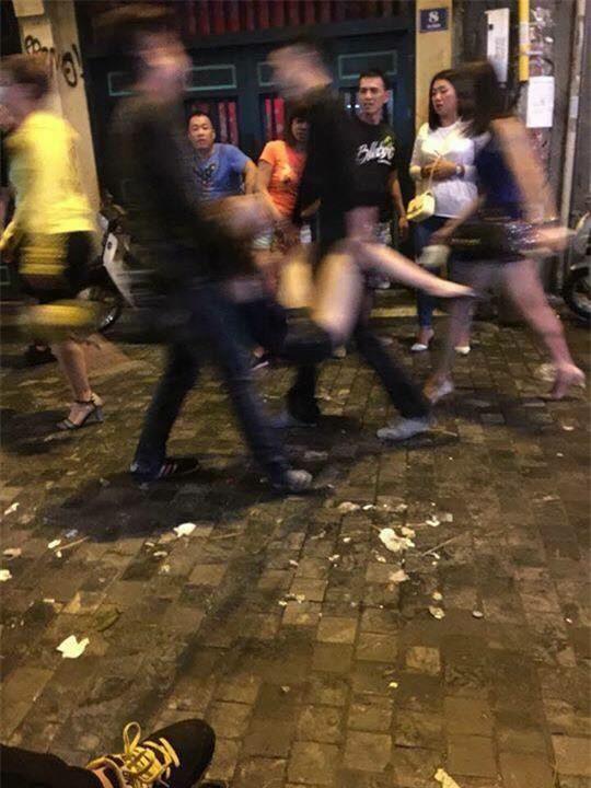 Hà Nội: Sự thật tin đồn đâm chém kinh hoàng khiến 50 người thiệt mạng trong quán bar ở Tạ Hiện - Ảnh 2.