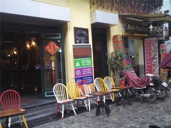 Hà Nội: Sự thật tin đồn đâm chém kinh hoàng khiến 50 người thiệt mạng trong quán bar ở Tạ Hiện - Ảnh 3.