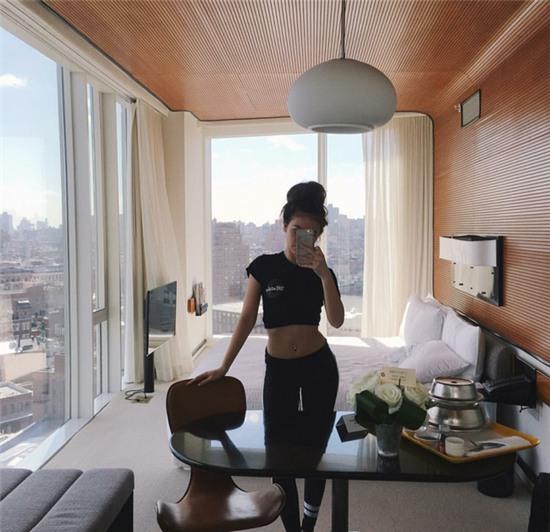 Sexy, phóng khoáng - đó là lý do mà 5 cô nàng gốc Việt này cực hot trên Instagram - Ảnh 36.