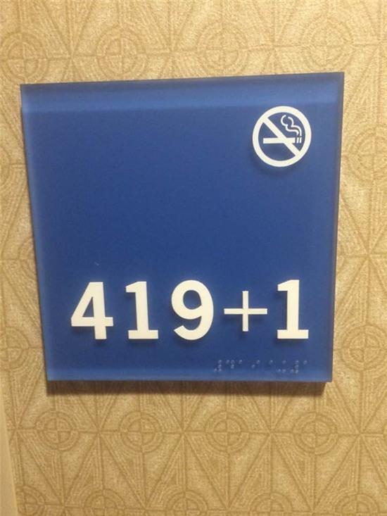 Lý do vì sao nhiều khách sạn trên thế giới thường không có số phòng 420 - Ảnh 2.
