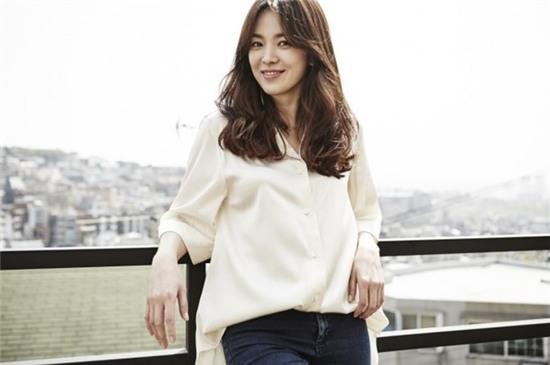 Song Hye Kyo tra loi cau hoi cua khan gia Viet Nam va chau A hinh anh 1