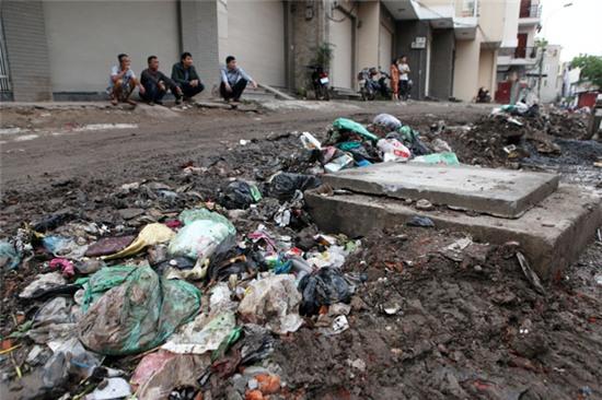 song giua thu do phai