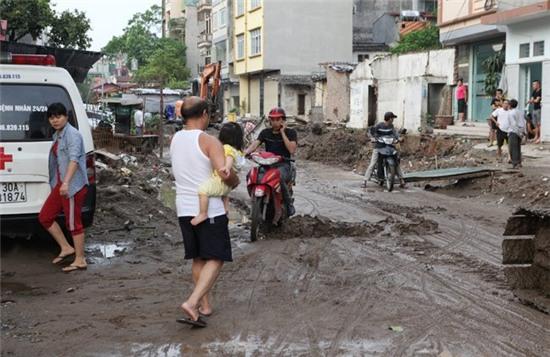 song giua thu do phai