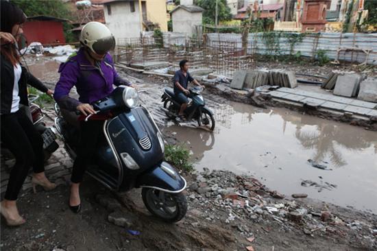 song giua thu do phai