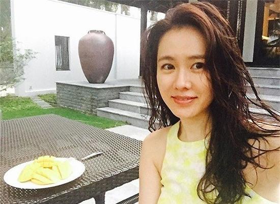 Kieu nu 'Huong mua he' khoe anh di nghi o Hoi An hinh anh 1