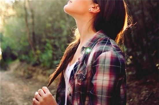 Em tự làm mình tổn thương