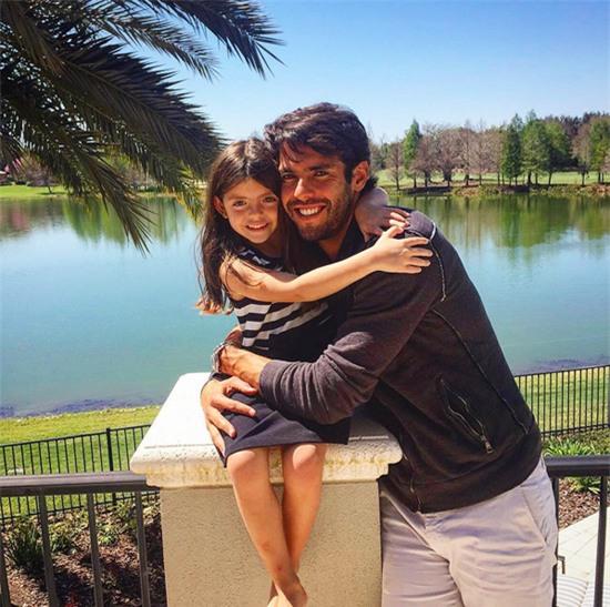 Trên Instagram hôm qua, Kaka khiến các fan như tan chảy trước tâm sự chúc mừng sinh nhật con gái yêu.