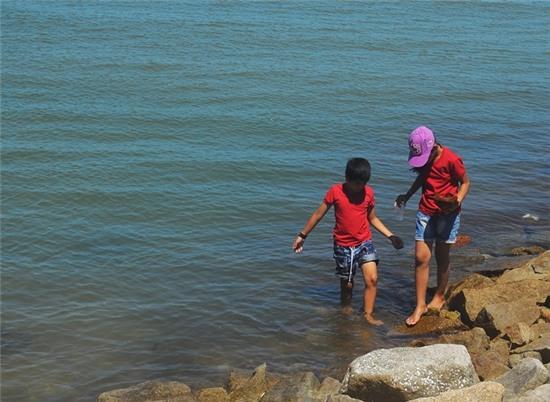 Mua he di nghi tron nang o dao Thanh An hinh anh 6