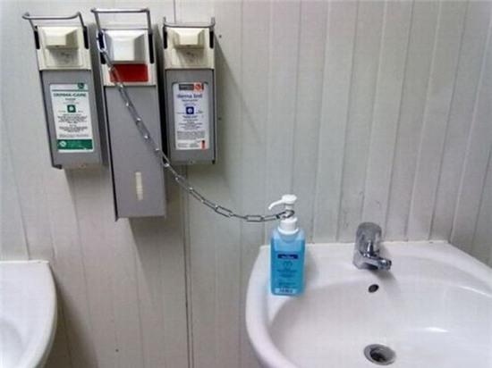 u uoi, chi em co thay... buon cuoi khong? hinh anh 10