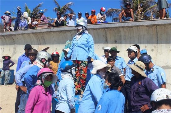 BIỂN vŨNG TÀU, CẤM BUÔN BÁN, NGƯỜI DÂN, CHÍNH QUYỀN, LỢI ÍCH