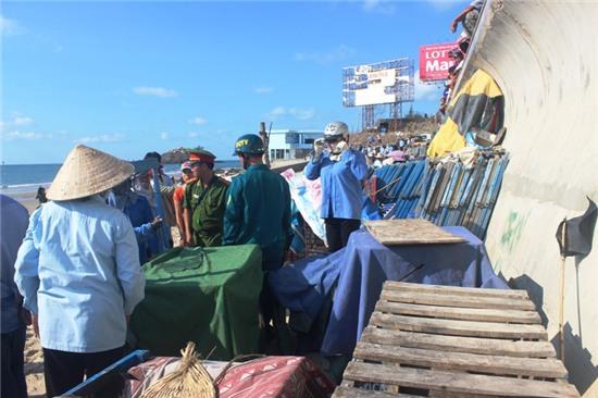 BIỂN vŨNG TÀU, CẤM BUÔN BÁN, NGƯỜI DÂN, CHÍNH QUYỀN, LỢI ÍCH