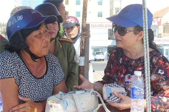 BIỂN vŨNG TÀU, CẤM BUÔN BÁN, NGƯỜI DÂN, CHÍNH QUYỀN, LỢI ÍCH