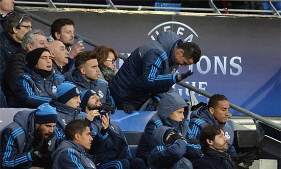 hlv-zidane-rach-toac-quan-van-hang-say-chi-dao-10