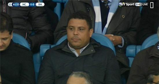 Ro béo cũng tới Manchester xem trận lượt đi bán kết Champions League khi đồng đội cũ, Zidane, làm HLV trưởng.