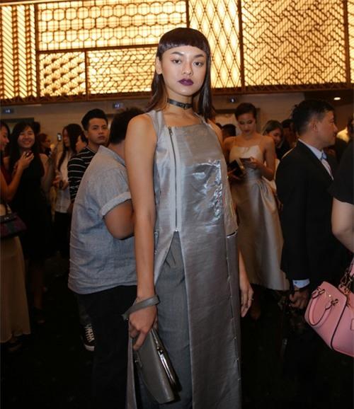 Luong Bich Huu mac xau nhat Tuan le thoi trang hinh anh 3