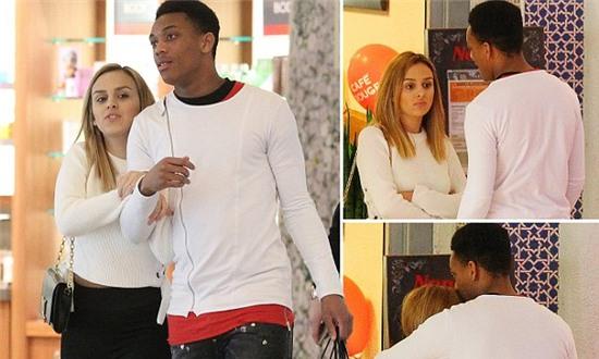 Vừa bị vợ bỏ, sao trẻ MU đã cặp kè với chân dài showbiz - Ảnh 3.