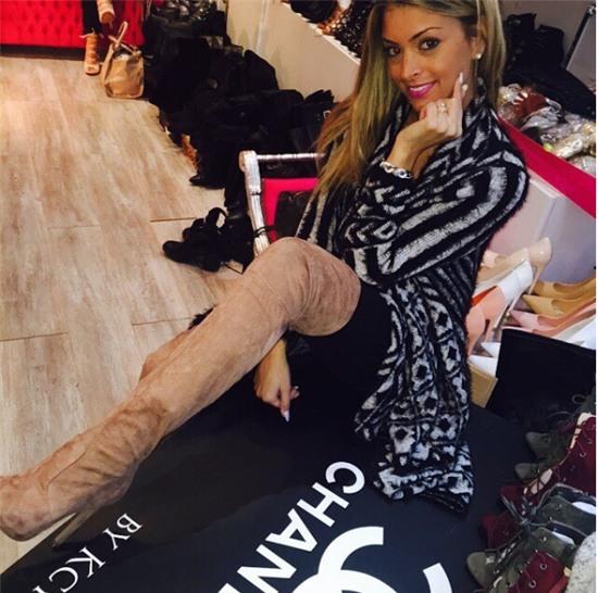 Vừa bị vợ bỏ, sao trẻ MU đã cặp kè với chân dài showbiz - Ảnh 9.