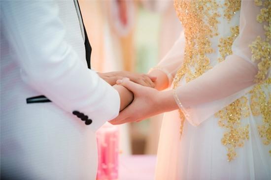 ngay-thu-nhat-le-cuoi-trong-nha-tho-5