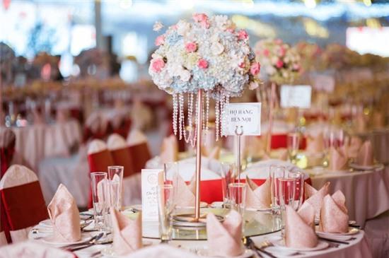 le-cuoi-lung-linh-huyen-ao-tai-sai-gon-3