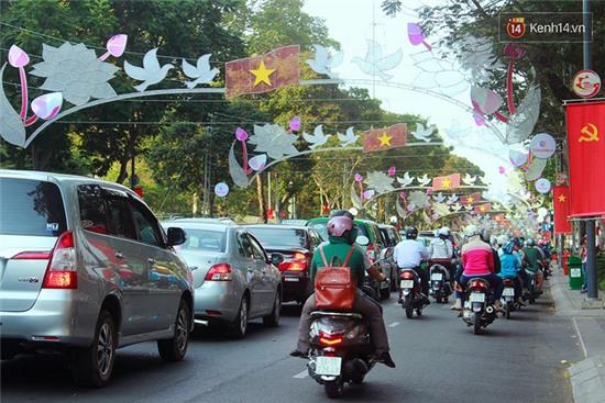 Sài Gòn rộn rã kỷ niệm ngày tháng 4 lịch sử - Ảnh 3.