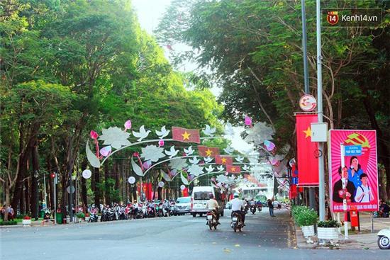 Sài Gòn rộn rã kỷ niệm ngày tháng 4 lịch sử - Ảnh 4.