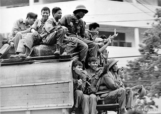 Khoanh khac Sai Gon 30/4/1975 cua thanh nien 19 tuoi hinh anh 4