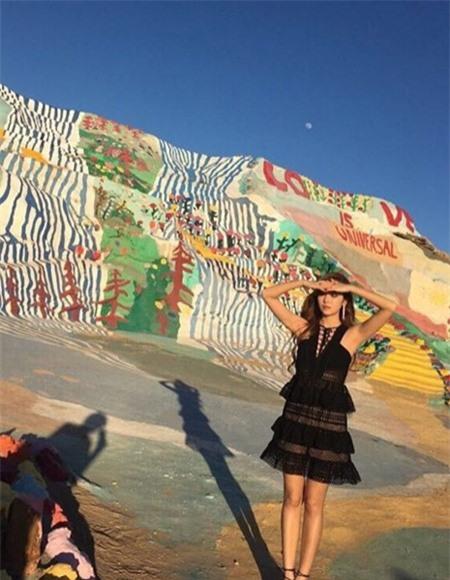 Jessica Jung bat tay voi nha san xuat cua Beyonce hinh anh 2