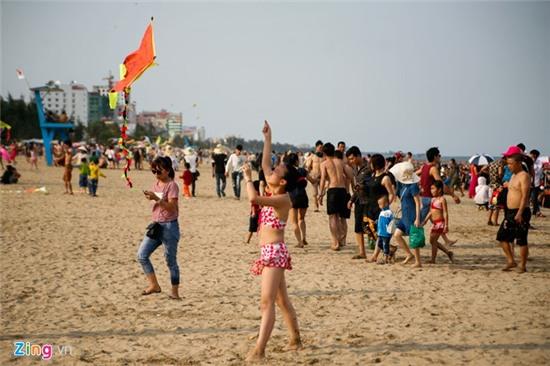 Bien Sam Son dong nghet, khach san chay phong hinh anh 5