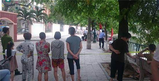 Phẫn nộ: Phát hiện thi thể bé trai bị nhét giẻ vào miệng ở Hà Nội