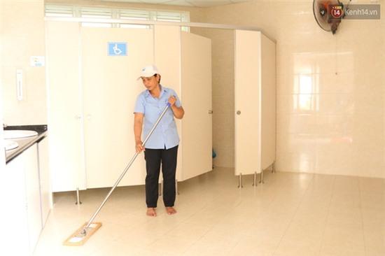 Cận cảnh độ sang chảnh của nhà vệ sinh công cộng 5 sao miễn phí mới toanh ở Đà Nẵng - Ảnh 12.