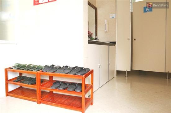 Cận cảnh độ sang chảnh của nhà vệ sinh công cộng 5 sao miễn phí mới toanh ở Đà Nẵng - Ảnh 6.