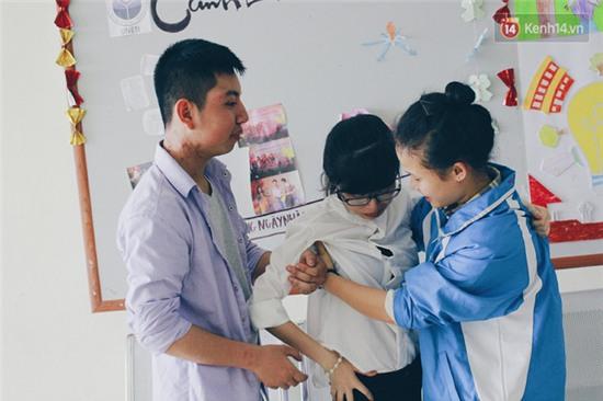 Hơn 2 năm làm chân đưa bạn tới trường và tình bạn đẹp của sinh viên ĐH Kinh tế Kỹ thuật Công nghiệp - Ảnh 7.