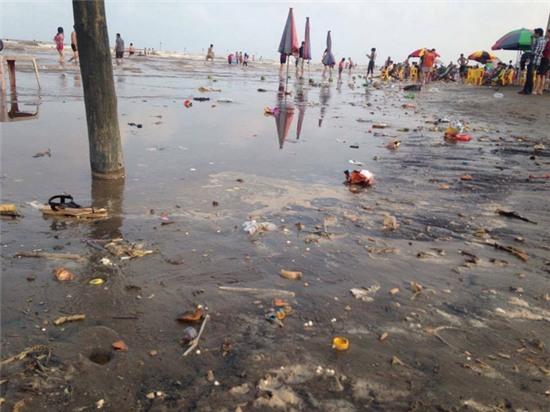 Hình ảnh những bãi rác tại các khu du lịch sau kì nghỉ lễ khiến nhiều người giật mình - Ảnh 15.